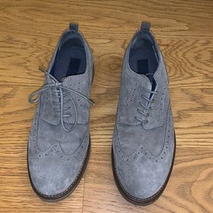 Size 10 suede men’s dress shoe